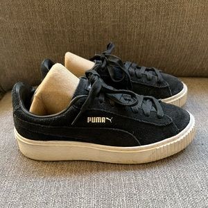 Puma Suede Platform Shoes Sz 7.5